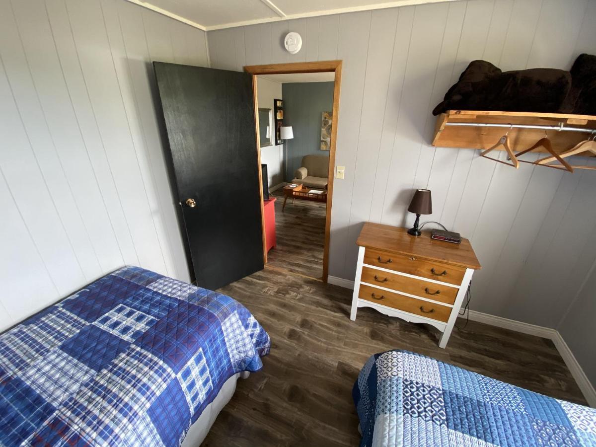 The Pines Motel And Cottages Rustico Ngoại thất bức ảnh