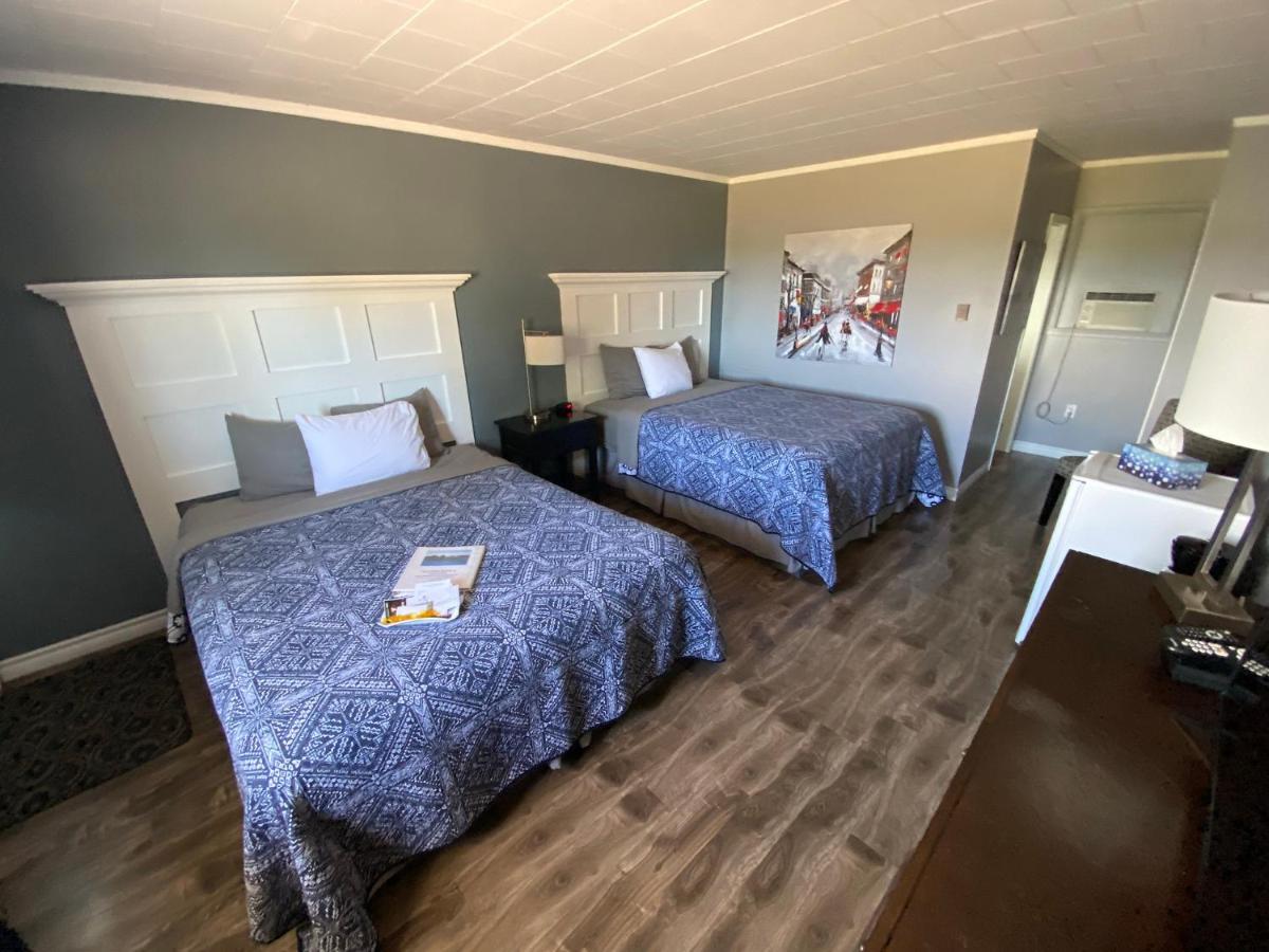 The Pines Motel And Cottages Rustico Ngoại thất bức ảnh