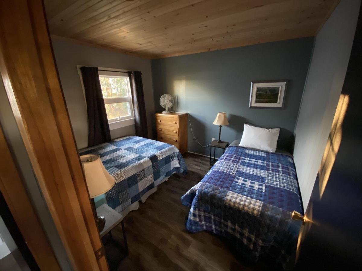 The Pines Motel And Cottages Rustico Ngoại thất bức ảnh