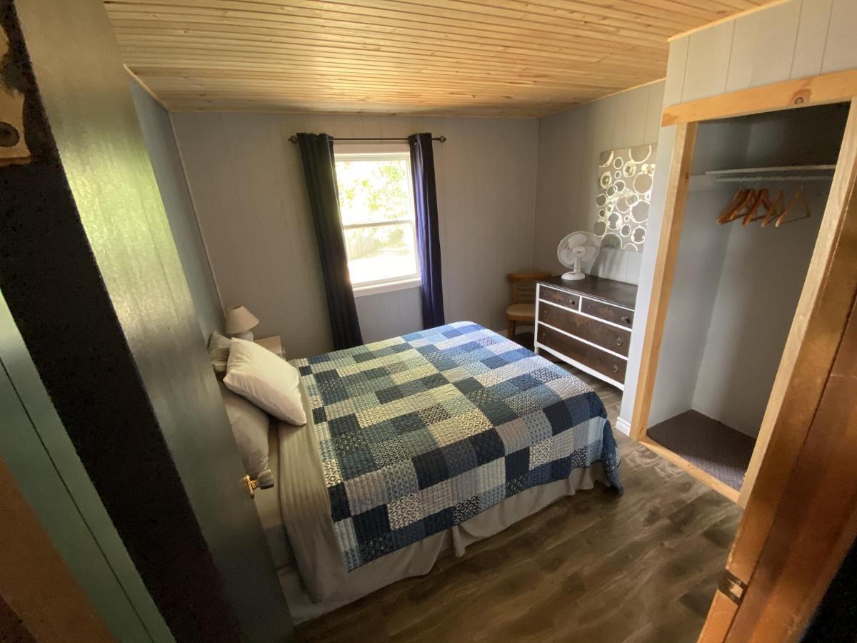 The Pines Motel And Cottages Rustico Ngoại thất bức ảnh