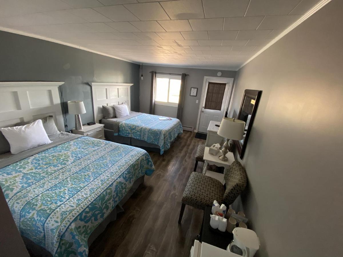 The Pines Motel And Cottages Rustico Ngoại thất bức ảnh