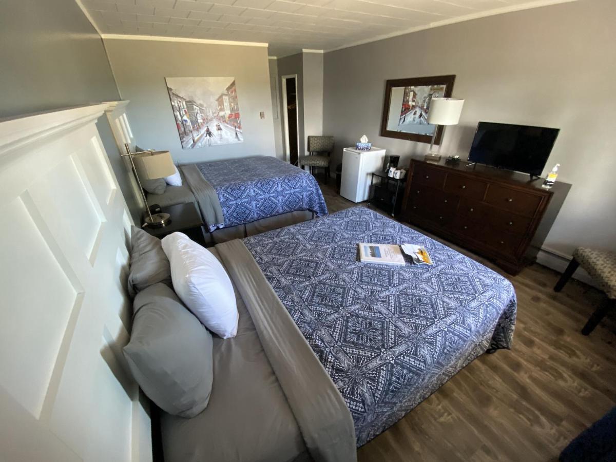 The Pines Motel And Cottages Rustico Ngoại thất bức ảnh