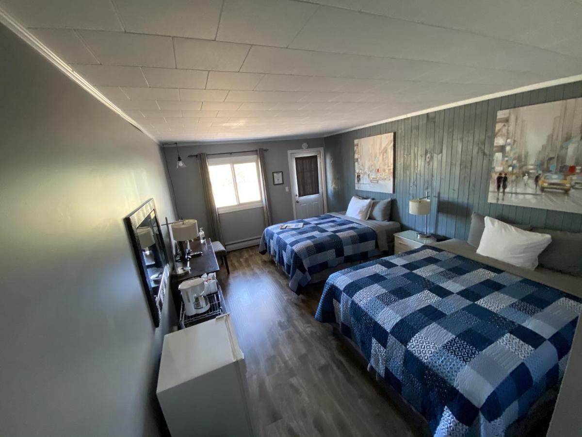 The Pines Motel And Cottages Rustico Ngoại thất bức ảnh