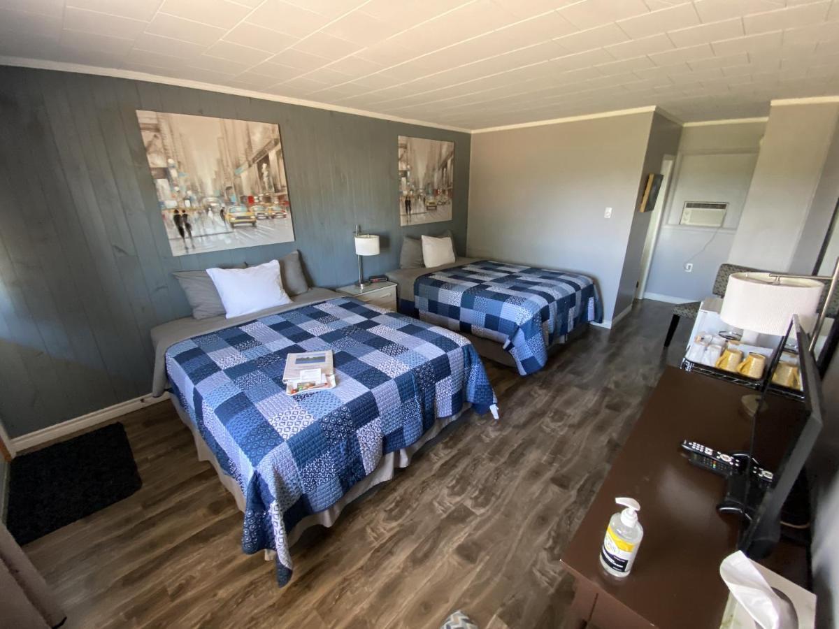 The Pines Motel And Cottages Rustico Ngoại thất bức ảnh
